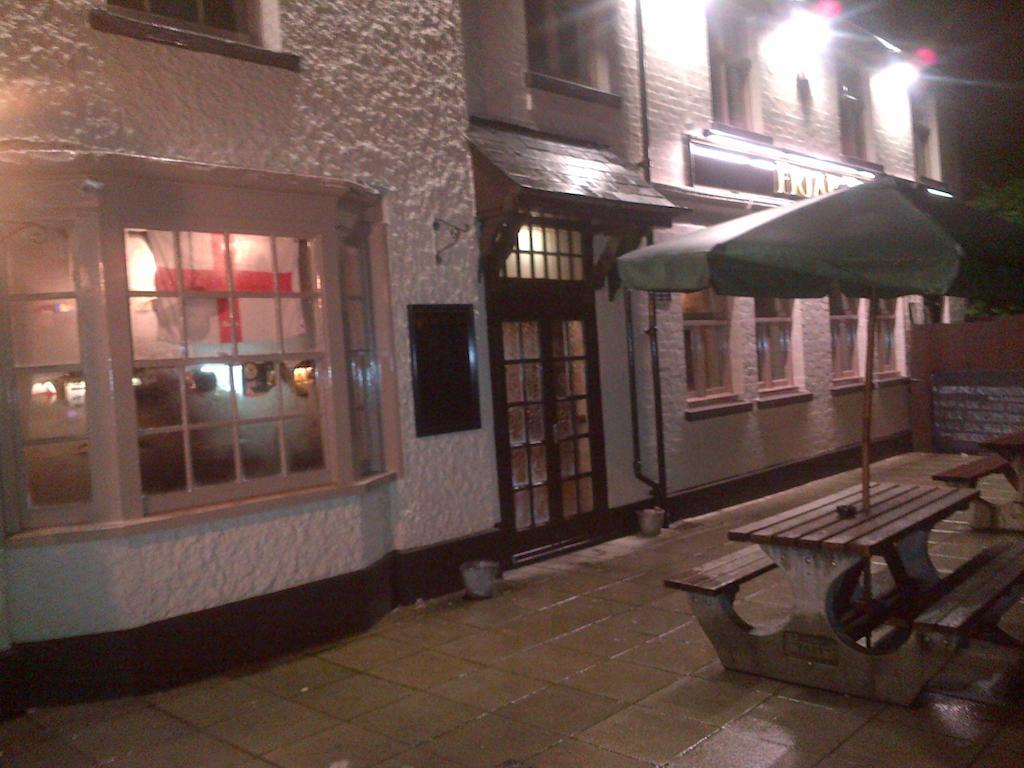 Hôtel The Friar Tucks à Gloucester Extérieur photo