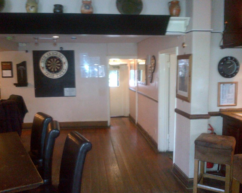 Hôtel The Friar Tucks à Gloucester Extérieur photo